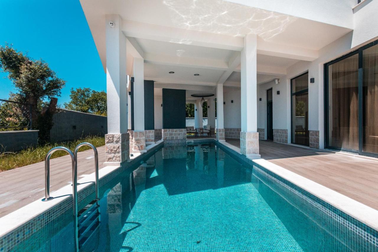 Villa Una