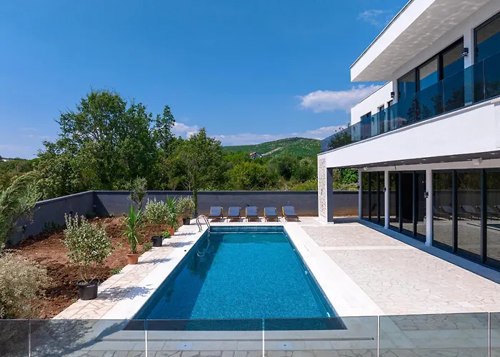 Villa Una