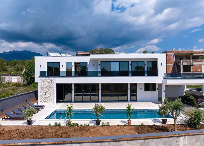 Villa Una
